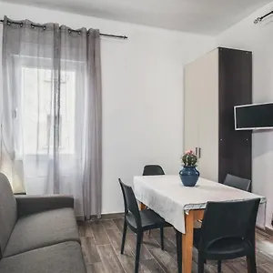 Alojamento de Acomodação e Pequeno-almoço Bulldog Station With Private Wc, Ac, Tv, Mestre